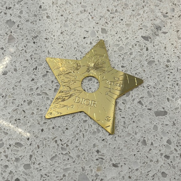 DIOR Gold Star ornament decoration - Picture 1 of 2